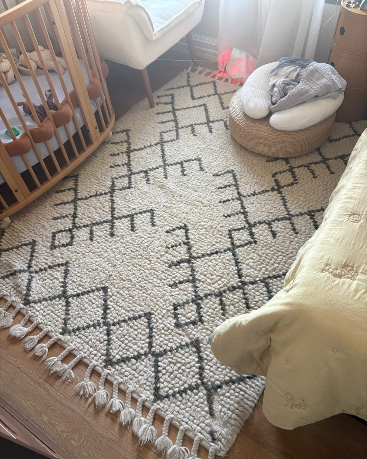 Alfombra Zara Home estilo bereber crudo y gris