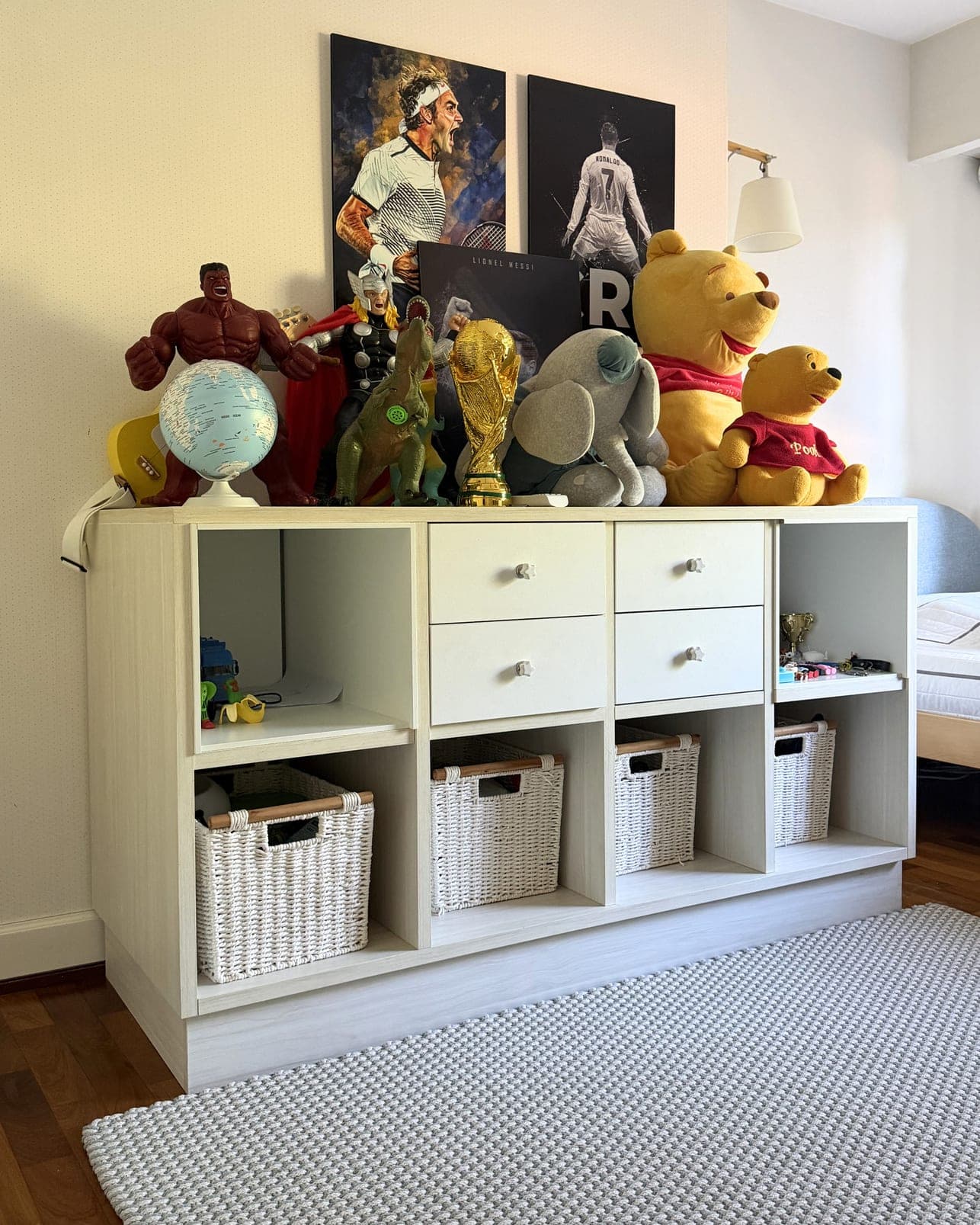 Mueble bajo ancho, de Todeschini