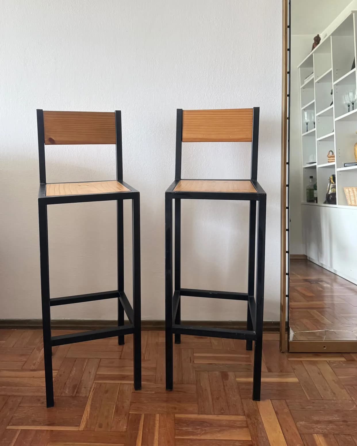 Par de banquetas altas madera y hierro