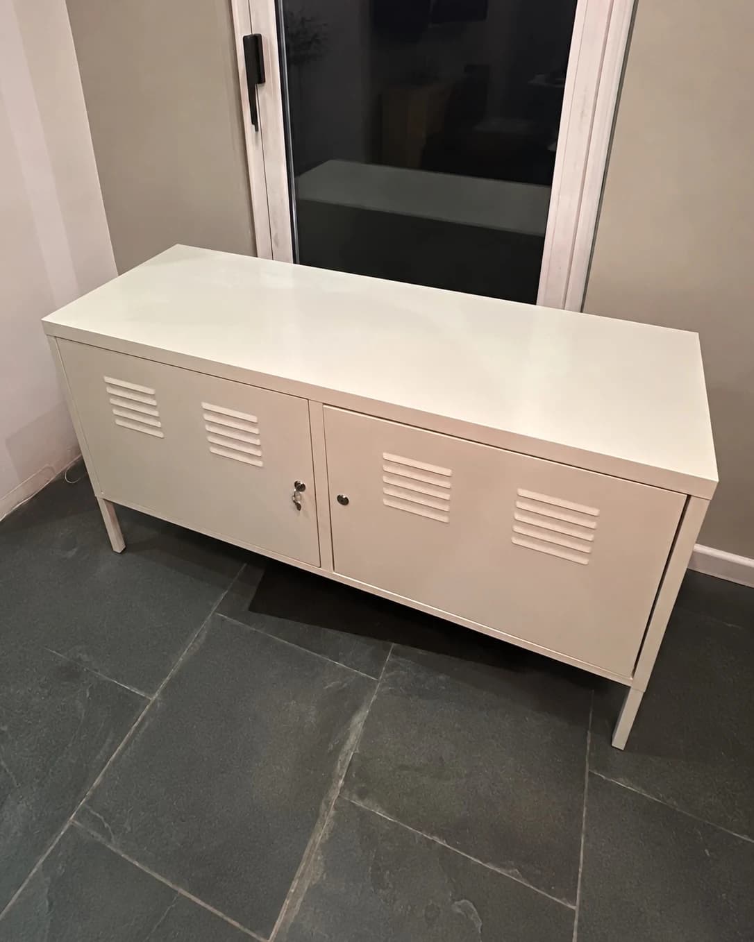 Cómoda locker blanca IKEA