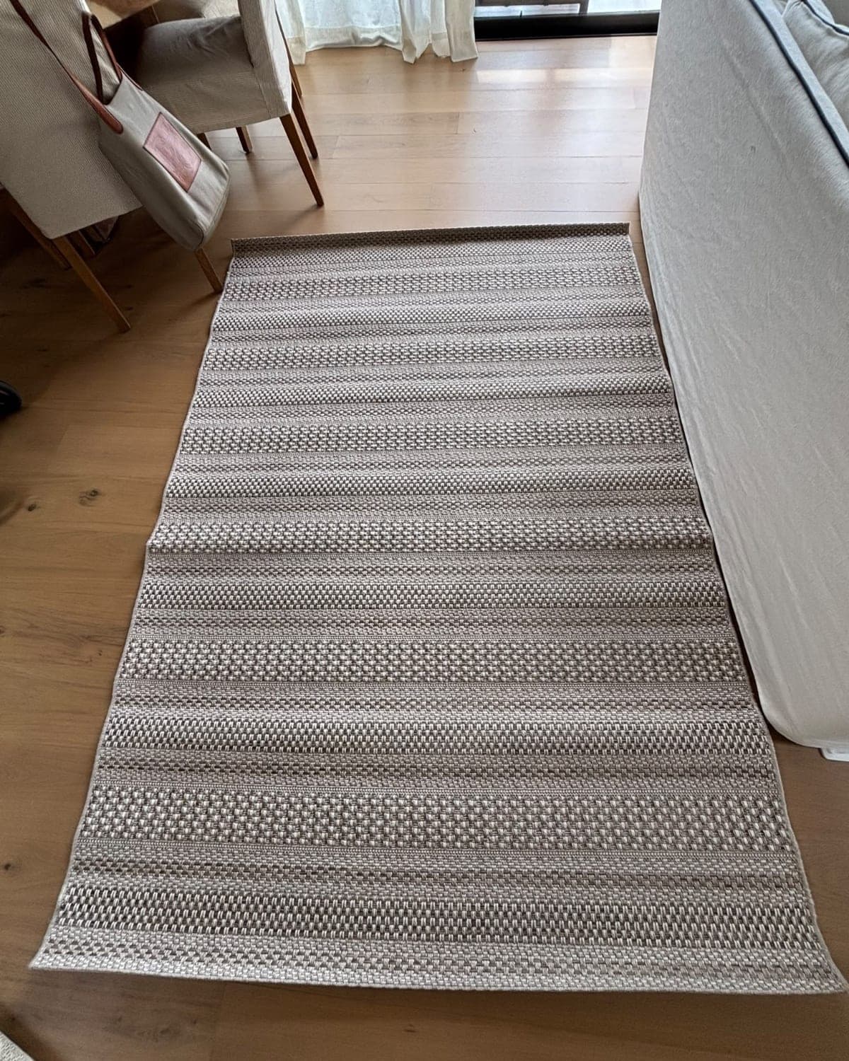 Alfombra Sintetica gris a rayas