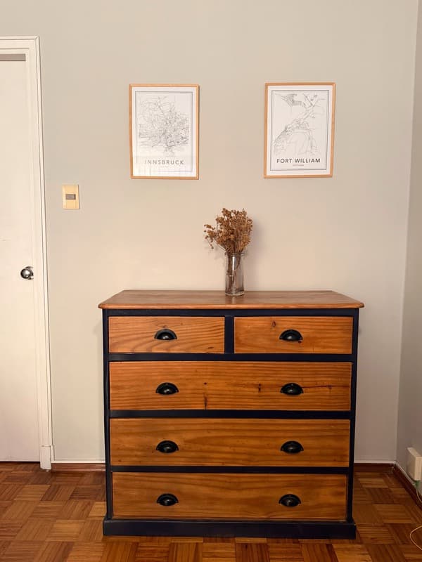 Cómoda de madera restaurada