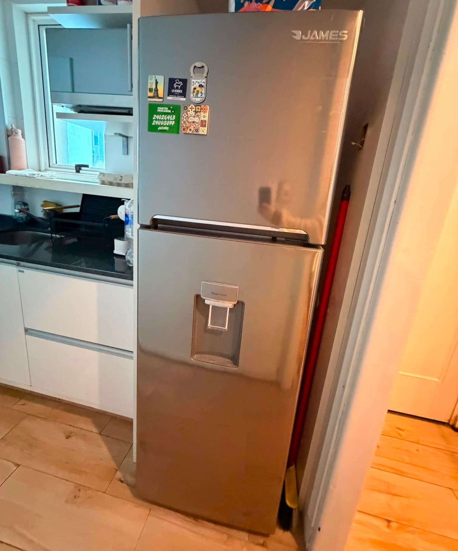 Heladera James RN 300 Inox