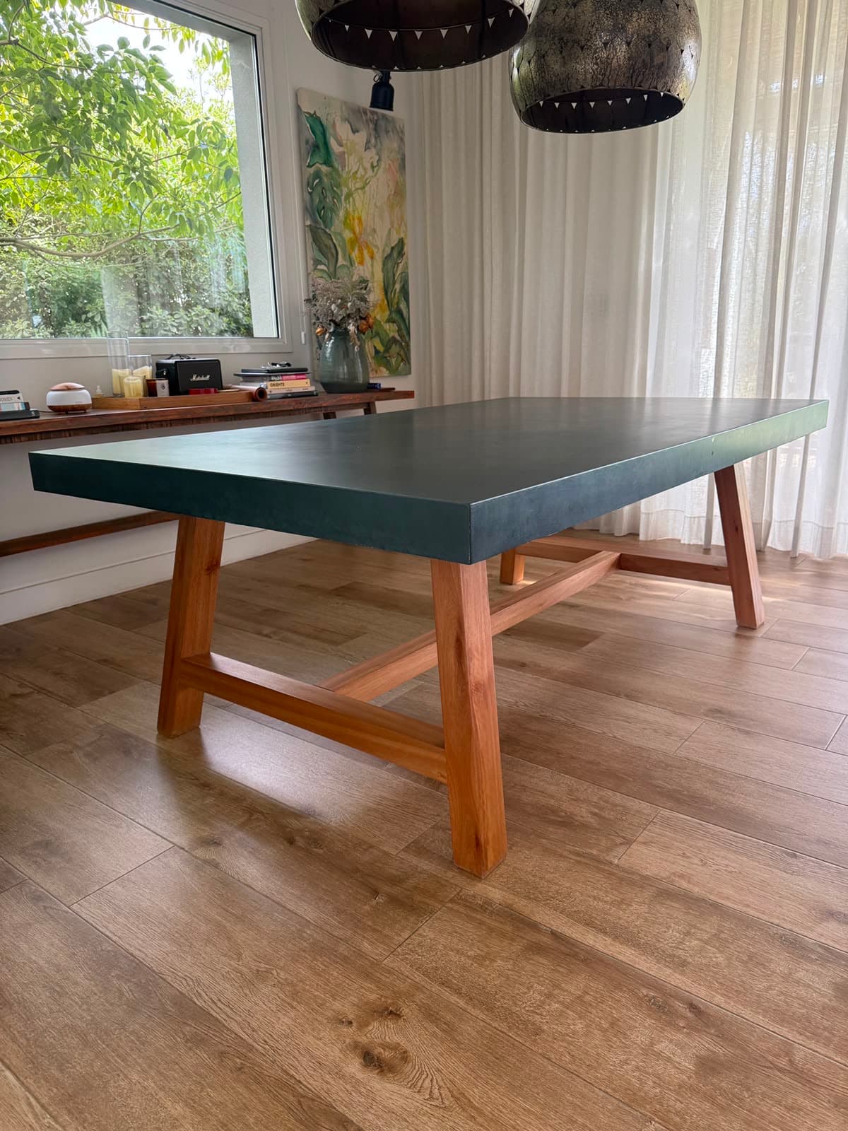 Mesa de comedor de Cemento Verde y madera