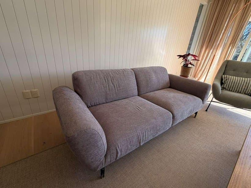 Sillón gris jaspeado de 3 cuerpos, de Via Sono