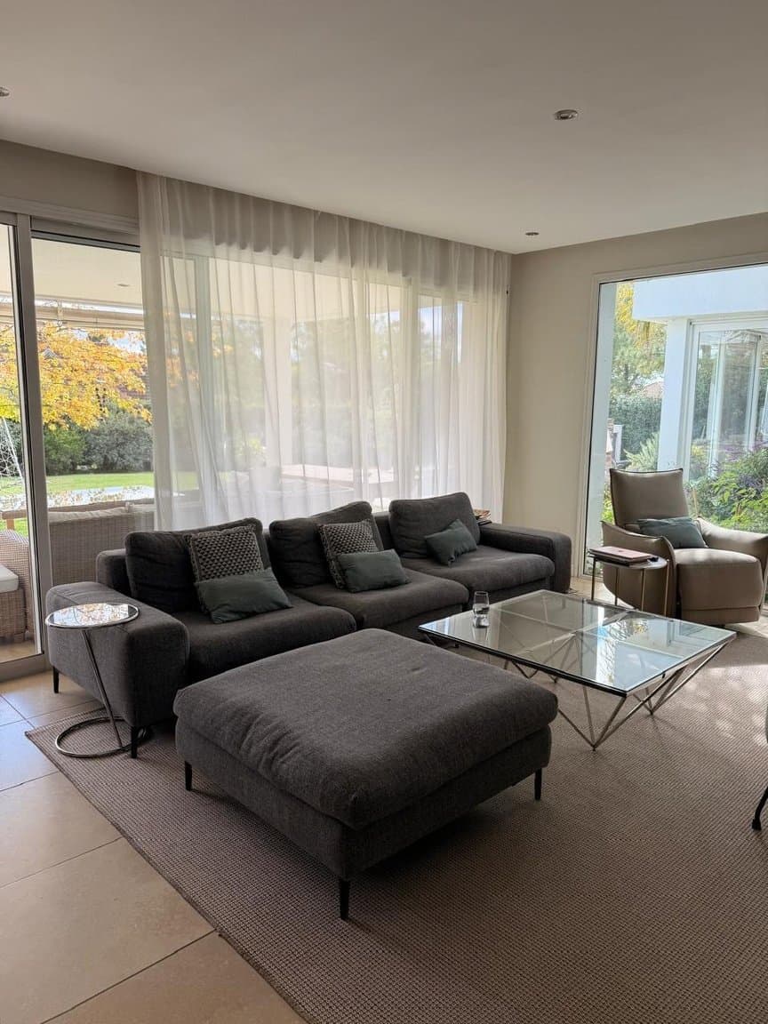 Sillón de 5 cuerpos con chaise longue, de Aihaus