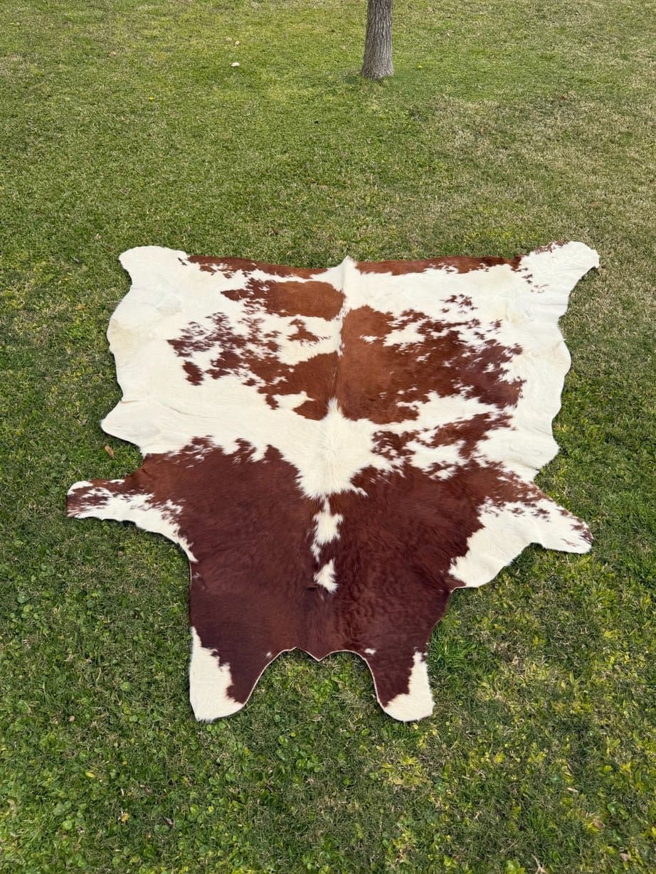 Alfombra de cuero de vaca, marrón y blanca