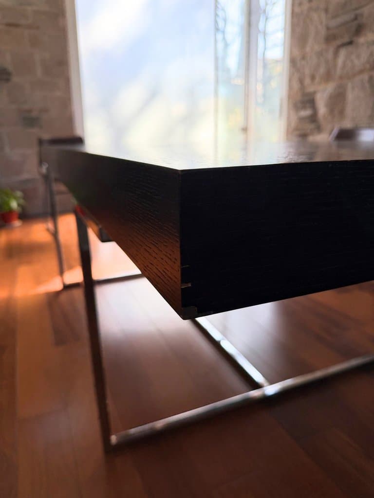 Mesa de comedor negra extensible